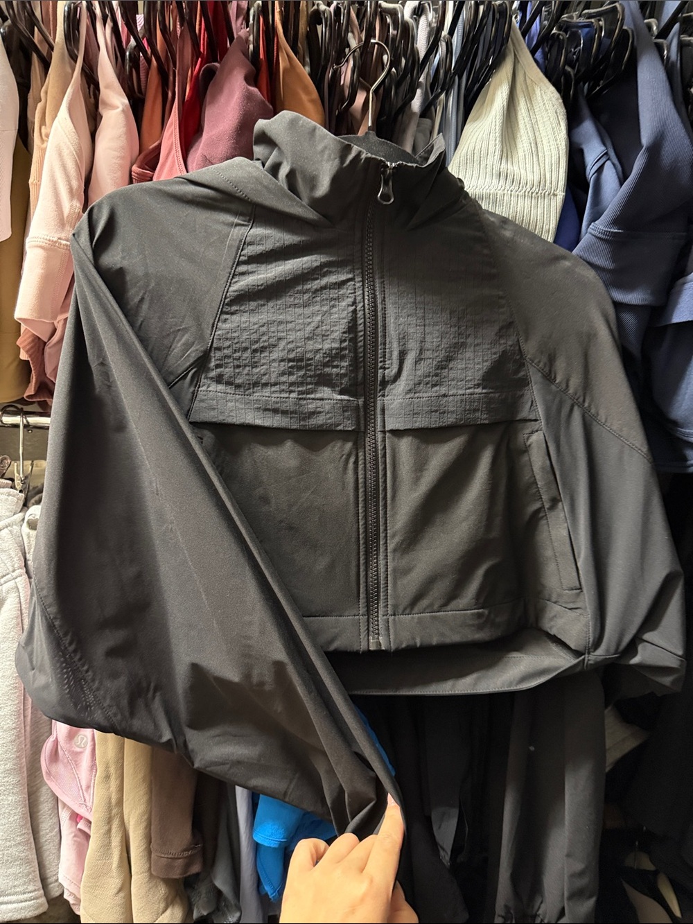 ALO Yoga Men's Black Lightweight Windbreaker Jacket